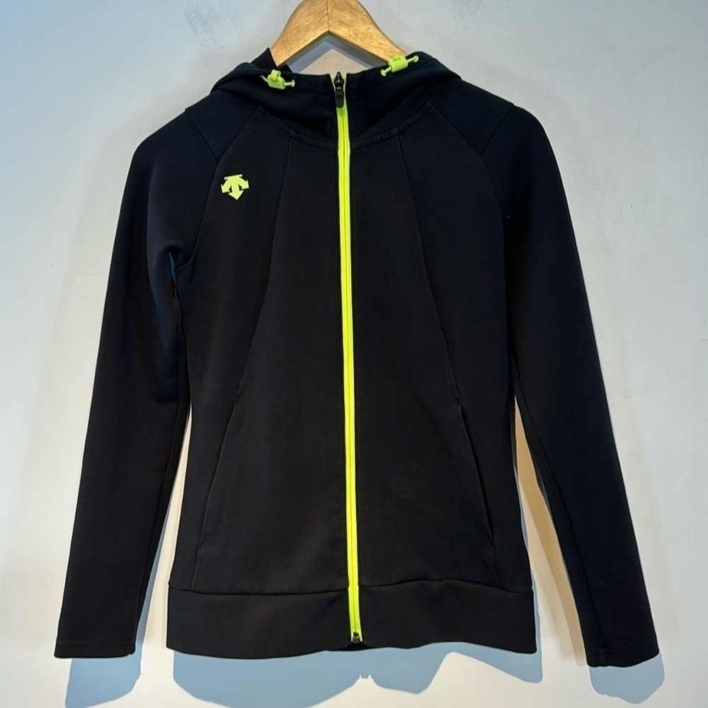 Descente black/neon detail full zip athletic hoodie women’s size US4